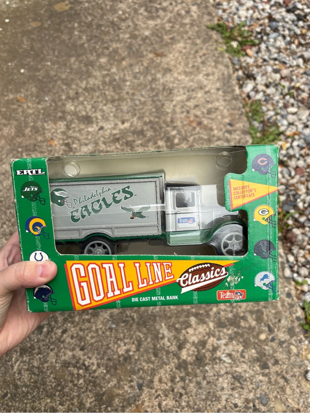 ertl eagles truck goal line classics diecast metal bank 1993